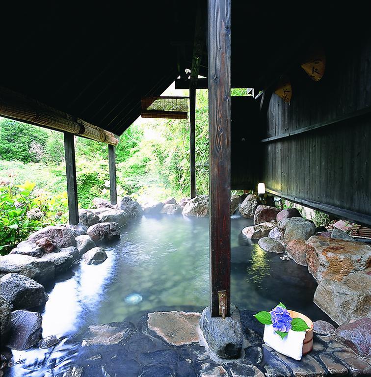 Shinshiyo Hotel Hita Exterior foto